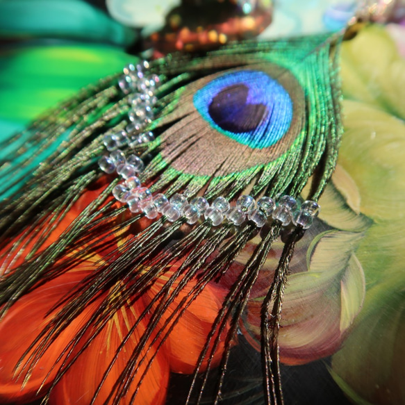 孔雀の羽のシャンデリアイヤーフック<オーロラ> 3枚目の画像
