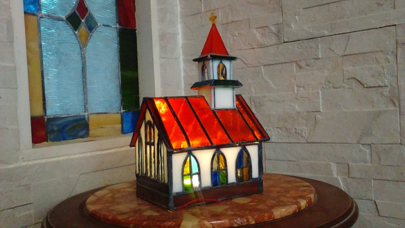 人感センサー付き教会のテーブルライト 2枚目の画像