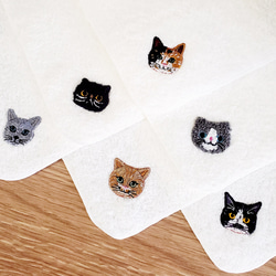 猫さん刺繍の白い泉州ハンカチタオル♬ 1枚目の画像