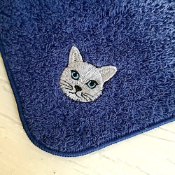 ◇* 猫さん刺繍と晴れやかインディゴブルーの泉州ハンカチタオル♬ 4枚目の画像