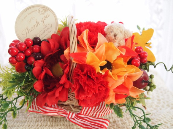 母の日にカーネーションとくまちゃんの可愛い花かご＊赤 3枚目の画像