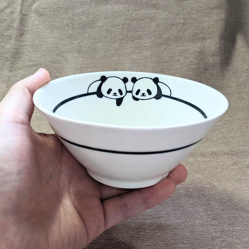 パンダ絵柄の陶器製茶碗 パンダのお茶碗、お椀、一輪挿し、豆皿☆ @kansaitsushin さんに