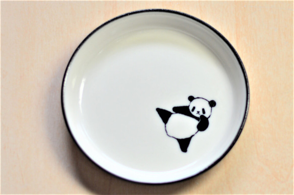 パンダ醬油皿(ハイキック) 1枚目の画像