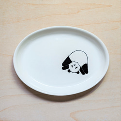楕円皿(でんぐり返しパンダ) 1枚目の画像