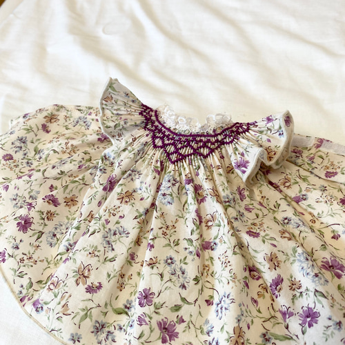 ＊407＊いちごのワンピース　ソランちゃんサイズお洋服 スモッキング刺繍のドレス ビショップ ソランちゃんサイズのお