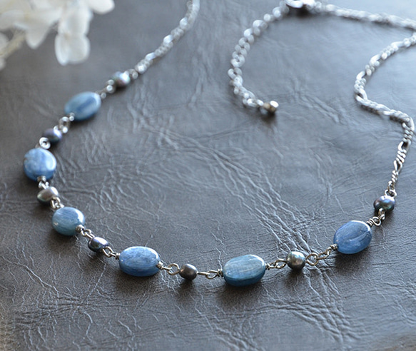 Necklace of the natural stones[Kyanite]& the pearls 第5張的照片