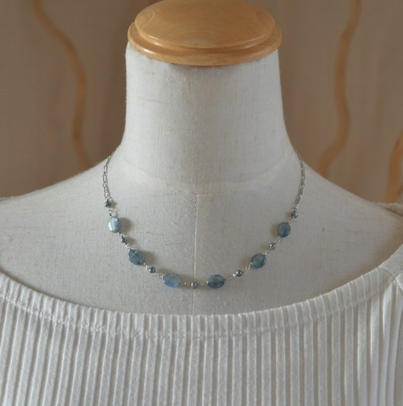 Necklace of the natural stones[Kyanite]& the pearls 第3張的照片
