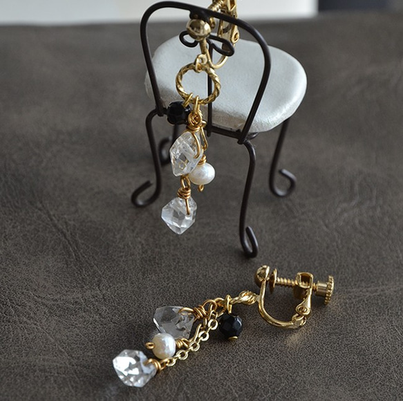 粗水晶和縞瑪瑙 &amp; 珍珠耳環 [穿孔] 第2張的照片