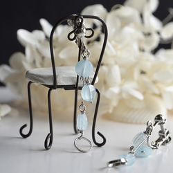 Aquamarine & metal hoop earrings [March birthstone] 第3張的照片