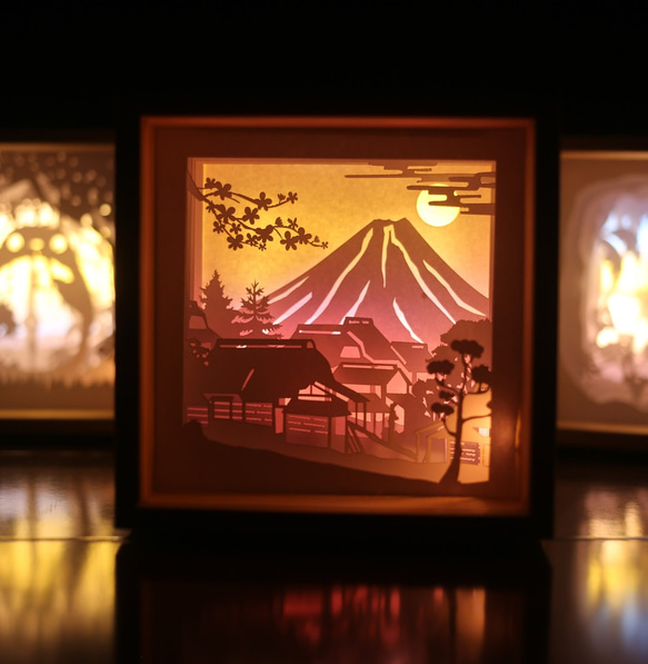 おしゃれ 手作り切り絵スタンドライト（マルチカラー）ベトナムアート