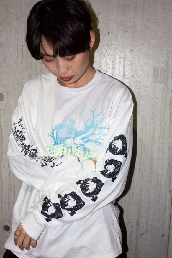 furniture hart long T-shirt 1枚目の画像