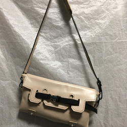 leather×nylon shoulder bag 3枚目の画像