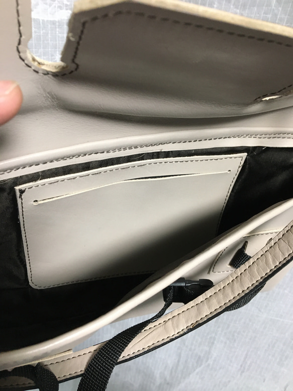 leather×nylon shoulder bag 5枚目の画像