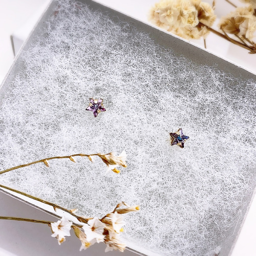 プレゼントにも最適 mini swarovski star pierce/earring ゴールド174 