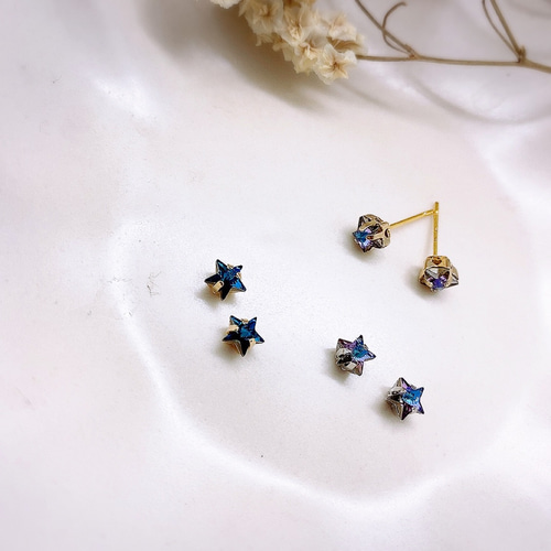 プレゼントにも最適 mini swarovski star pierce/earring ゴールド174 