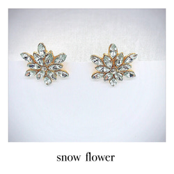 送料無料 crystal  snow flower  pierce/earrings  雪の結晶062 1枚目の画像