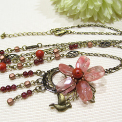 チェリークォーツの赤いお花と小鳥のネックレス[SALE] 1枚目の画像