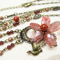 チェリークォーツの赤いお花と小鳥のネックレス[SALE] 4枚目の画像