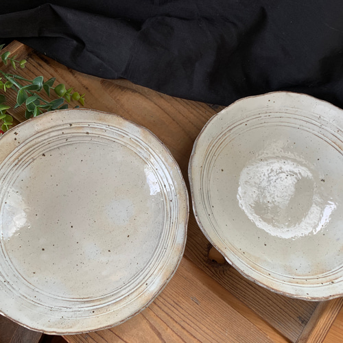 荒土粉引大皿 大皿 RYUSEN 通販 10037124｜Creema(クリーマ)