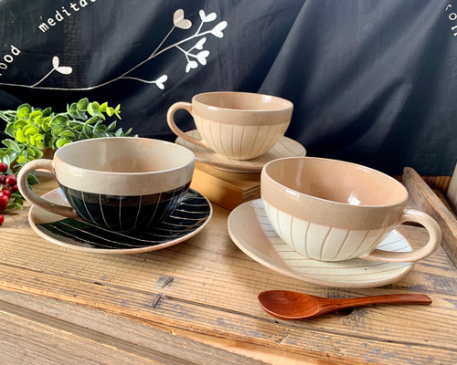 スープカップ&ソーサー2セット 1_731caef571eefb6ee58c6ee630b3