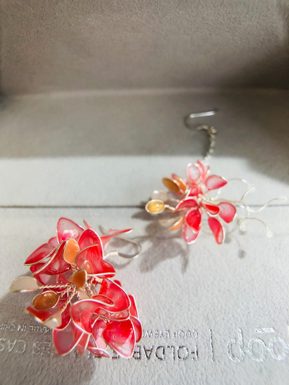 乘風飛舞[元素精靈］手工耳環/Earrings/Resin/耳環/水晶膠/925純銀 第4張的照片