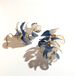 藍與白［元素精靈］手工耳環/Earrings/Resin/耳環/水晶膠/925純銀/情人節禮物 第4張的照片