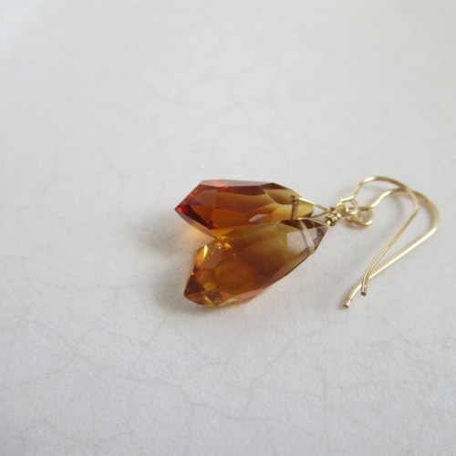 ポメころび◆フラワーカービング水晶×非加熱シトリンイヤリング✧14kgf ポメころび◇フラワーカービング水晶×非加熱シトリンイヤリング