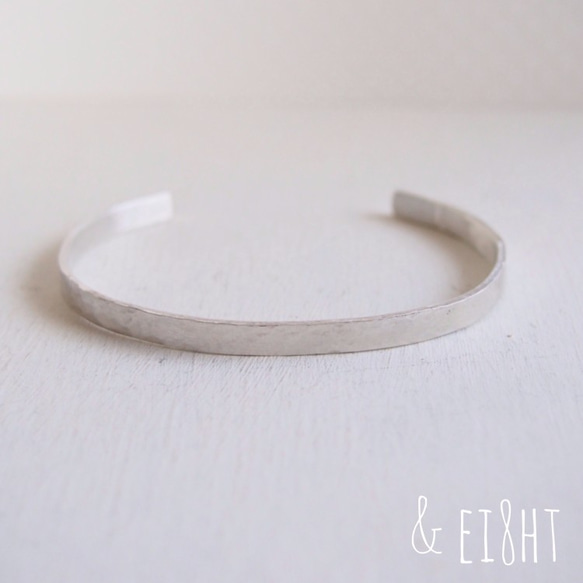 【再販】- SV - Hammered Bangle - 4mm幅 - 1枚目の画像