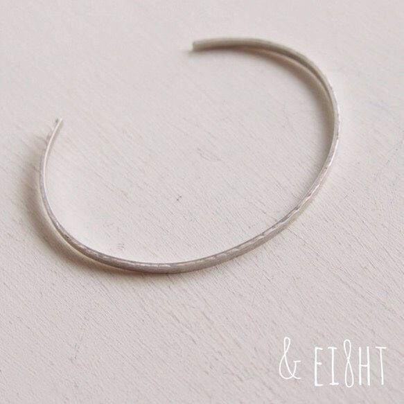 【再販】 - Silver - Hammered Bangle 2枚目の画像