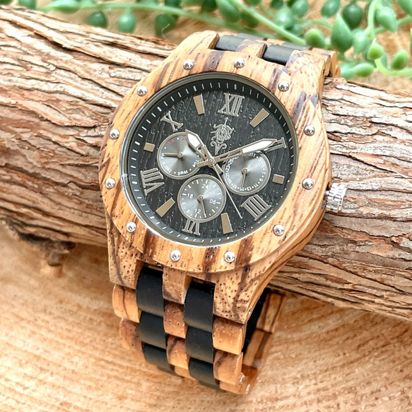 【木製腕時計】EINBAND Sand 木の時計 カレンダー付き ウッド ウォッチ ゼブラ エボニー 黒檀【46mm】 1枚目の画像