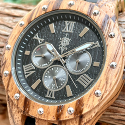 【木製腕時計】EINBAND Sand 木の時計 カレンダー付き ウッド ウォッチ ゼブラ エボニー 黒檀【46mm】 2枚目の画像