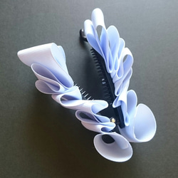 【ブルー】折り重なるグログラン バナナクリップ 2枚目の画像
