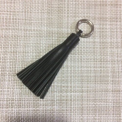 レザータッセル チャーム8.5 キーリング Atelier hibe 通販