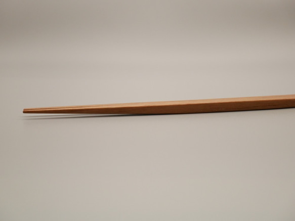 【アウトレット】ウォールナット２膳　箸先が浮いた２５ｃｍ、２４ｃｍの木のペア箸 3枚目の画像