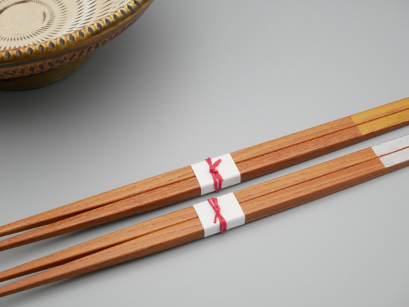 【アウトレット】けやきの箸２膳　先が浮いた木の箸　２4ｃｍ　ペア箸にも 1枚目の画像