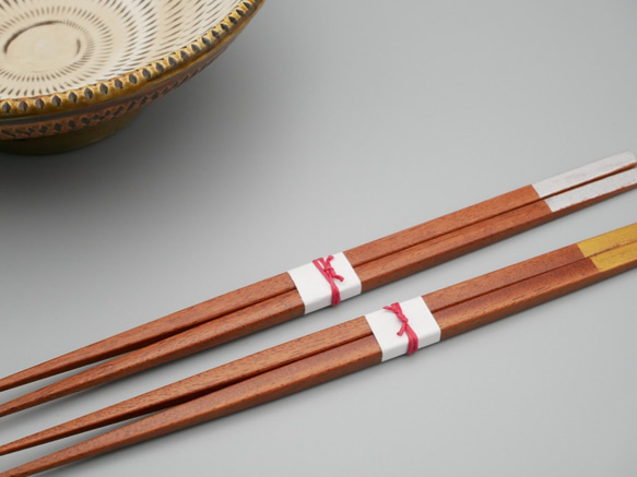 【アウトレット】ココボロの箸２膳　先が浮いた木の箸　２4ｃｍ　ペア箸にも 2枚目の画像