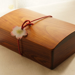 【期間限定・送料無料】ちいさな桜とひのきの弁当箱 1枚目の画像