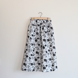 完売【半額セール】水墨画フローラルの麻綿スカート 1枚目の画像