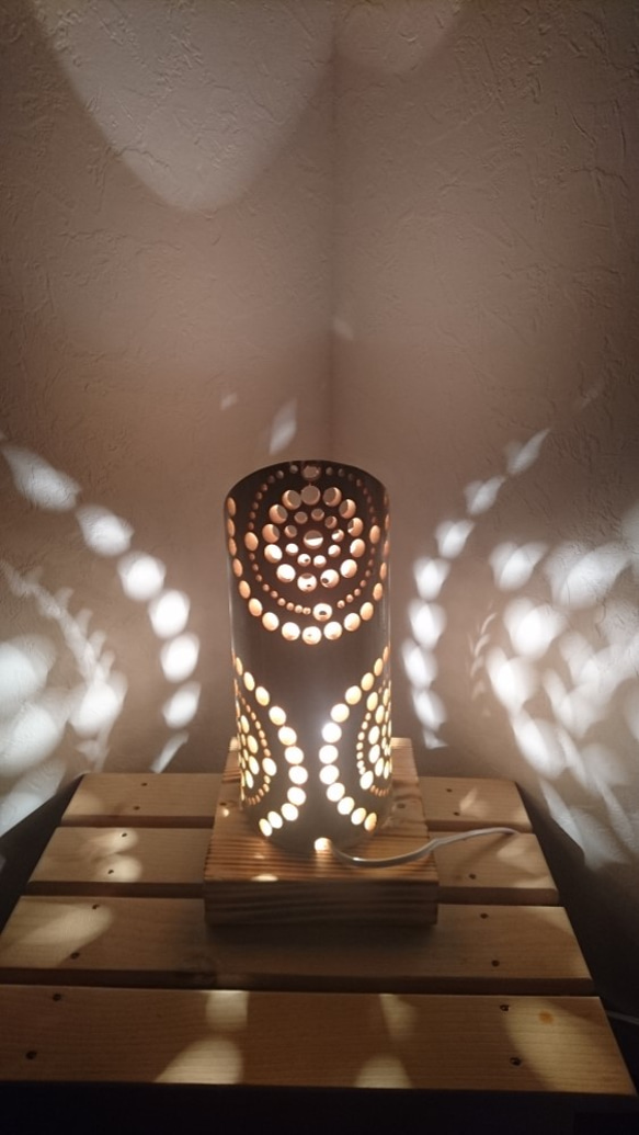 i☆【新品未開封】 ランプシェード テーブル ゴールド シェード 花柄 燭台 竹のランプシェード花火4 スタンドライト・テーブルランプ 灯家 通販