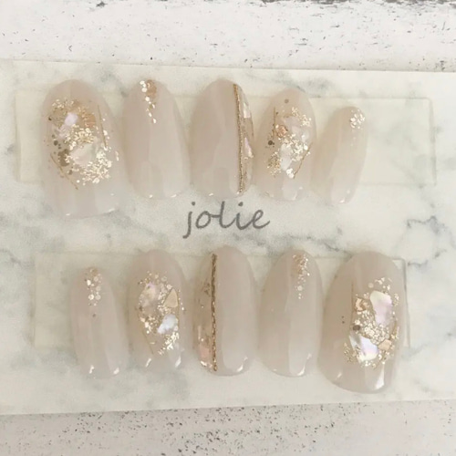 ナチュラルホワイトのシェルのニュアンスネイル ネイルチップ（つけ爪