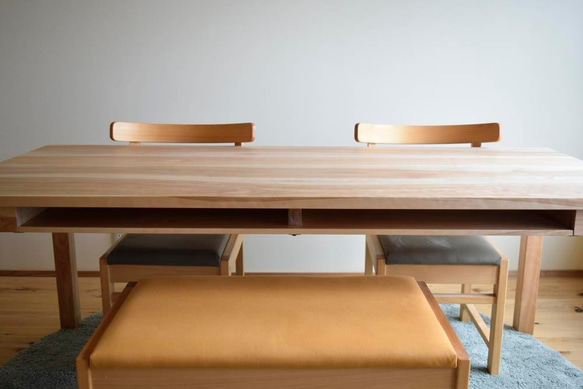 カバ桜　棚付きダイニングテーブル　W140 2枚目の画像