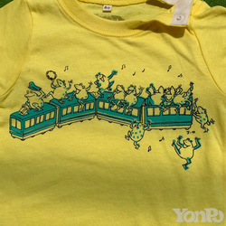 カエル電車ベビーTシャツ おくやまゆか 2枚目の画像