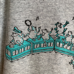 カエル電車ベビーTシャツ おくやまゆか 4枚目の画像