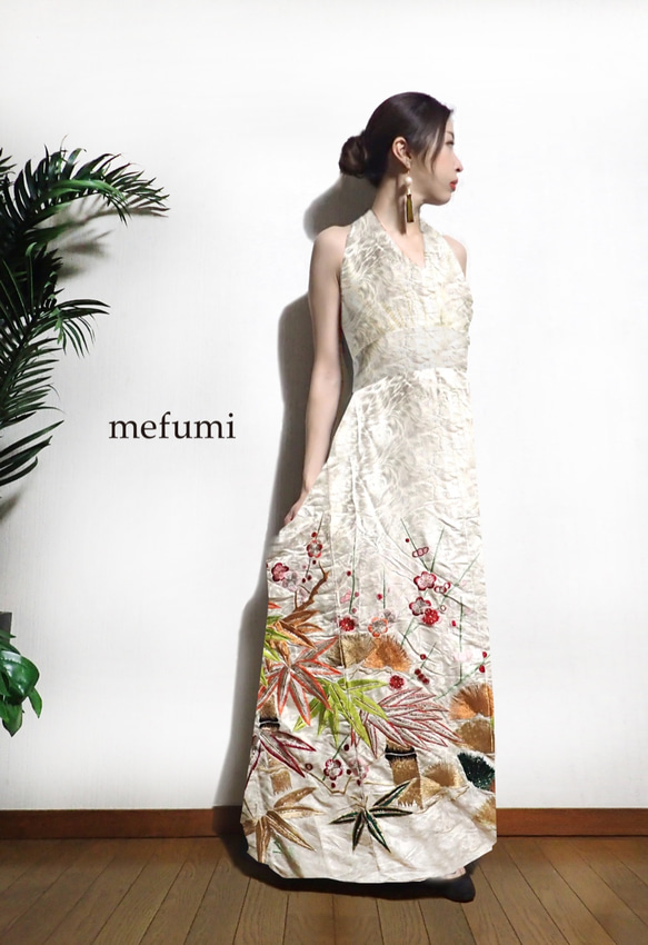 受注制作 ✳︎１点物 ✳︎ アンティーク  総刺繍 打掛 着物リメイク   ウェディングドレス ワンピース  M/L 1枚目の画像