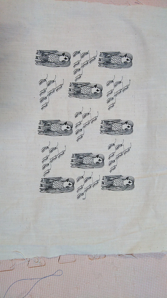 アマビエの刺繍生地　バック用厚手 6枚目の画像
