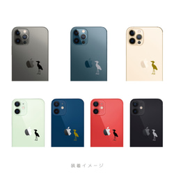 りんごを前に動かないハシビロコウ iPhoneケース ：iPhone15Pro〜各種選択可能♪ 4枚目の画像