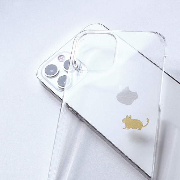 りんごを見つけたデグー iPhoneケース ：iPhone15Pro〜各種選択可能♪ 2枚目の画像