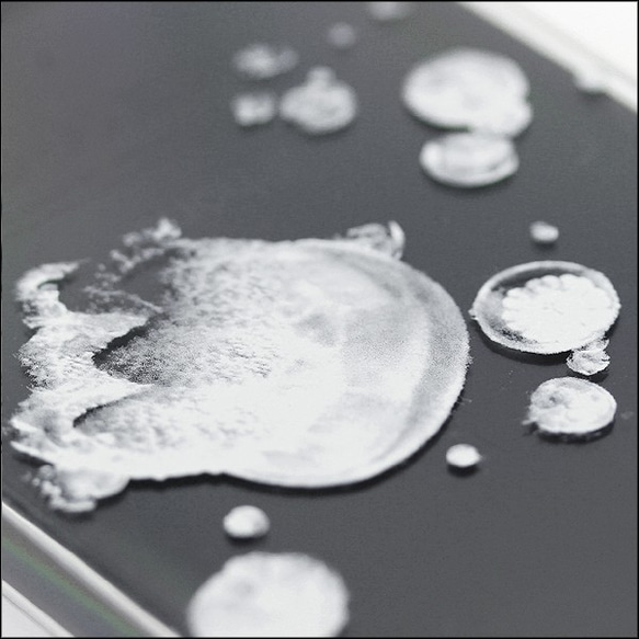 003：Jellyfish*水中をただようクラゲケース iPhone15〜 スマホケース 4枚目の画像