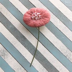 刺繍ブローチ circle flower（ピンク） 1枚目の画像