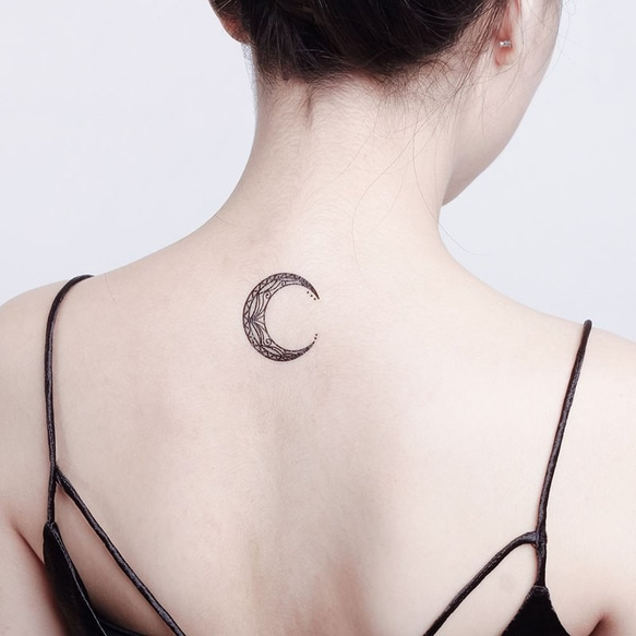 Surprise Tattoos / 圖騰月亮 刺青 紋身貼紙 第1張的照片